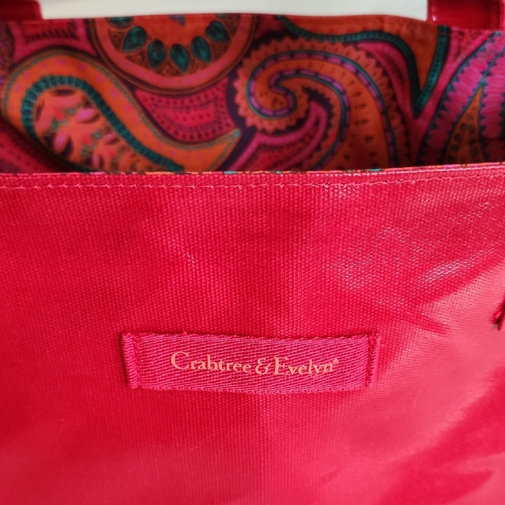 Crabtree & Evelyn Large Red Tote Bag with Textured Pattern - Picture 2 of 5